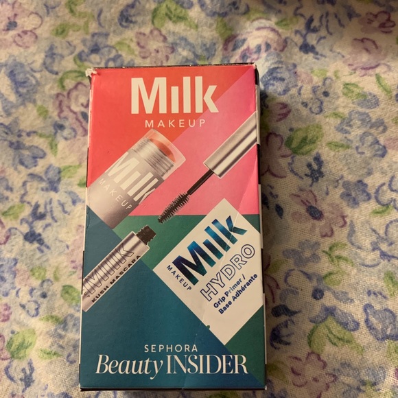 Makeup bundle - Picture 5 of 6